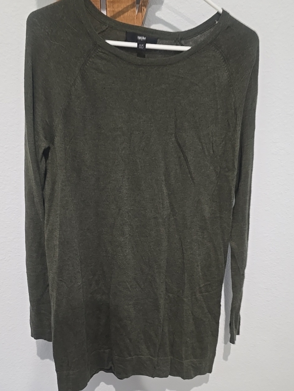 Mossimo Supply Co. Olive Green Long Sleeve Crewneck Top